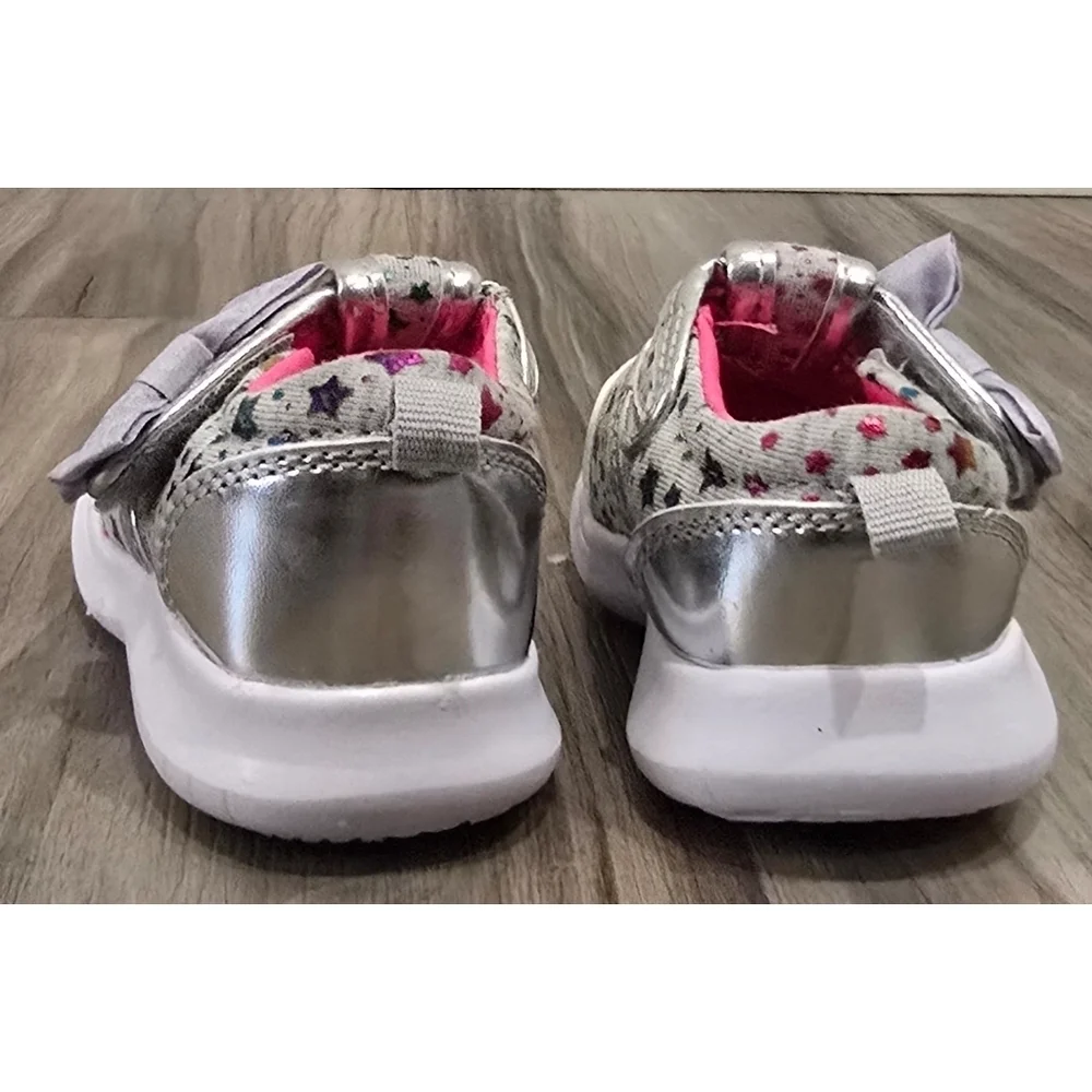 Wonder Nation Toddler Mary Jane Bow Slip-On Sneakers Size 3 – Silver Star Print